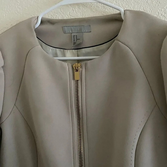 FLASH SALE!! GORGEOUS HM blush jacket - Picture 5 of 8